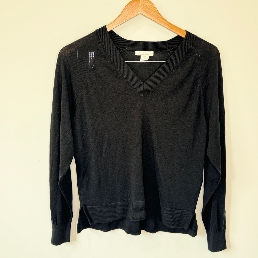 H&M Basics V-Neck Black Long Sleeve Lightweight Sheer Sweater (S)